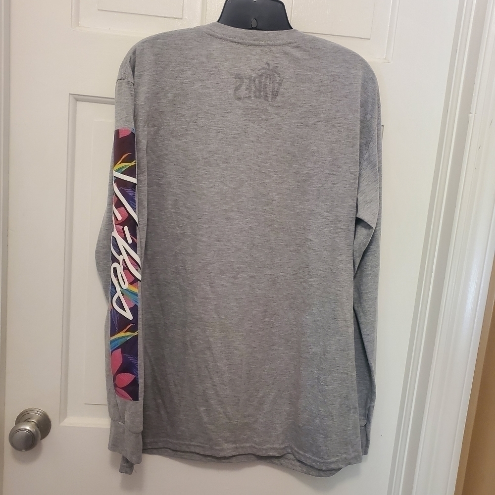 Bailey Apparel "Vibes" Colorful L/S Tee Shirt Size Large, Casual - Picture 4 of 5